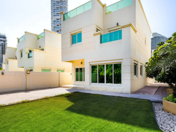 4 bedroom villa for sale in Nakheel Villas